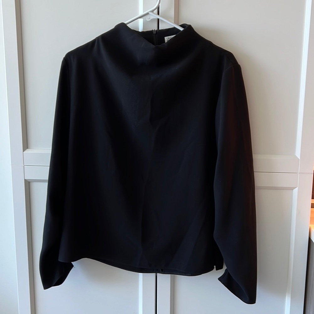 Zara long sleeve blouse. Black size Small